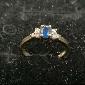 10K solid gold with samphire and white diamonds ring